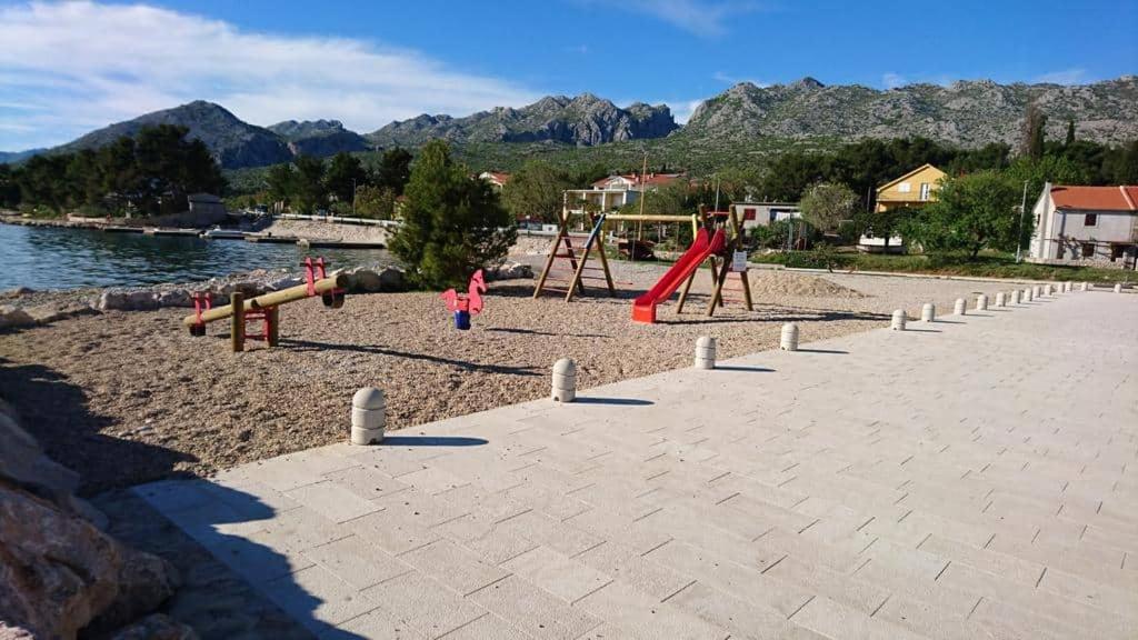 Apartman Bojana Appartement Starigrad Paklenica Buitenkant foto