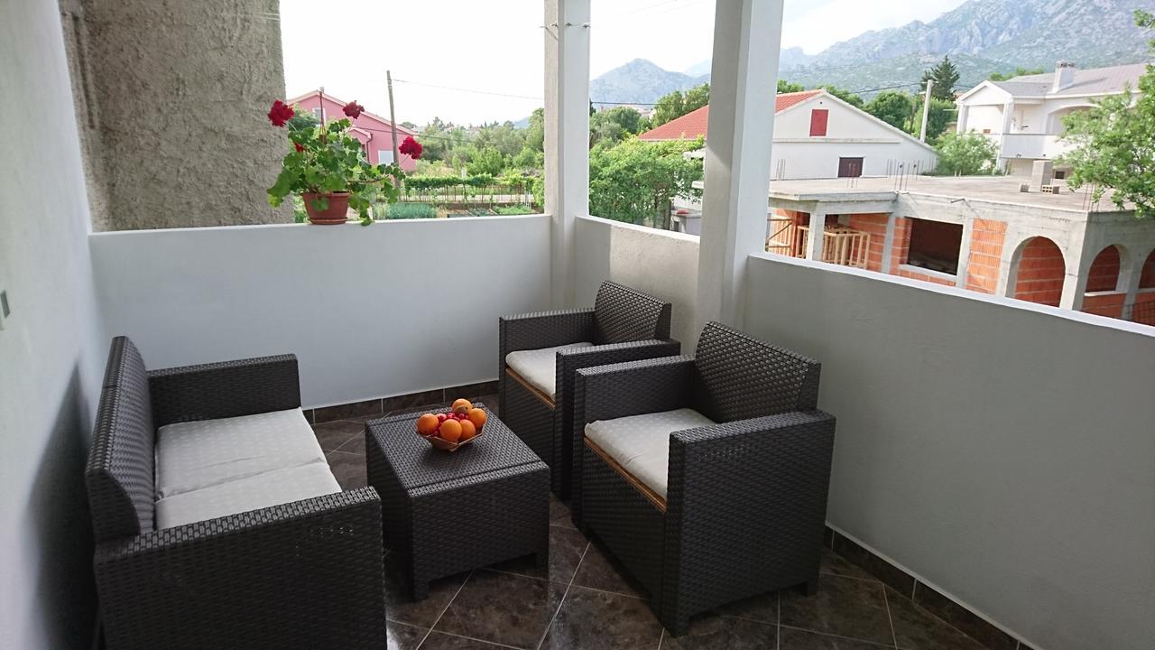 Apartman Bojana Appartement Starigrad Paklenica Buitenkant foto