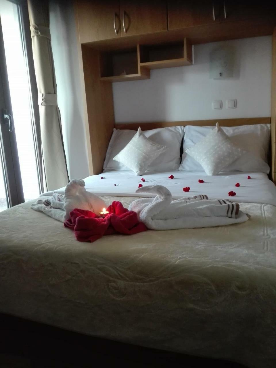 Apartman Bojana Appartement Starigrad Paklenica Buitenkant foto